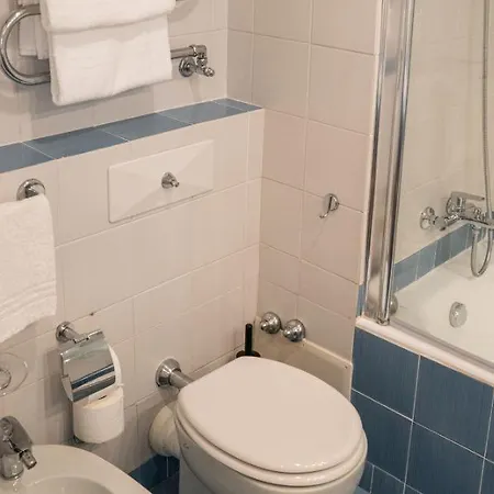 Blaise & Francis Hotel 4*