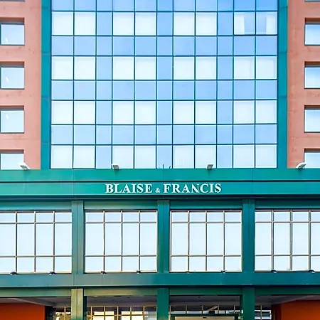 Blaise & Francis 4*